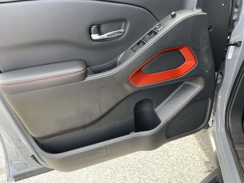2025 Nissan Frontier PRO-X - Photo 13