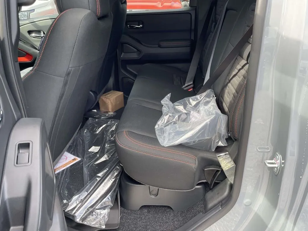 2025 Nissan Frontier PRO-X - Photo 9