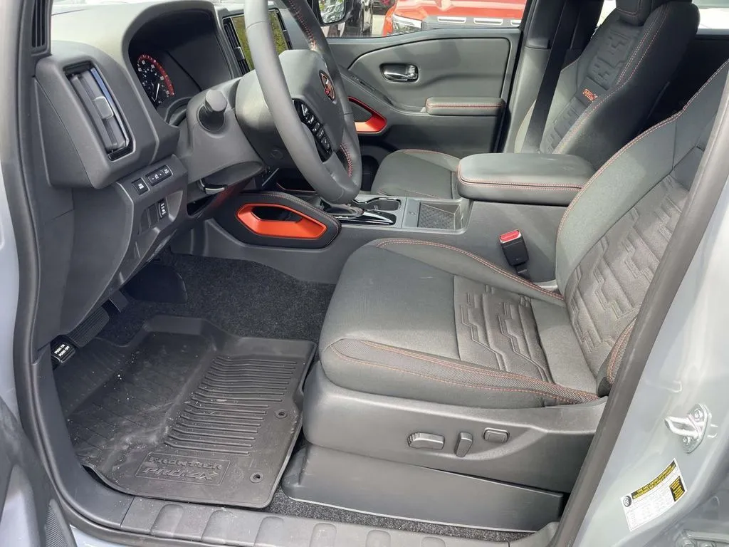 2025 Nissan Frontier PRO-X - Photo 17