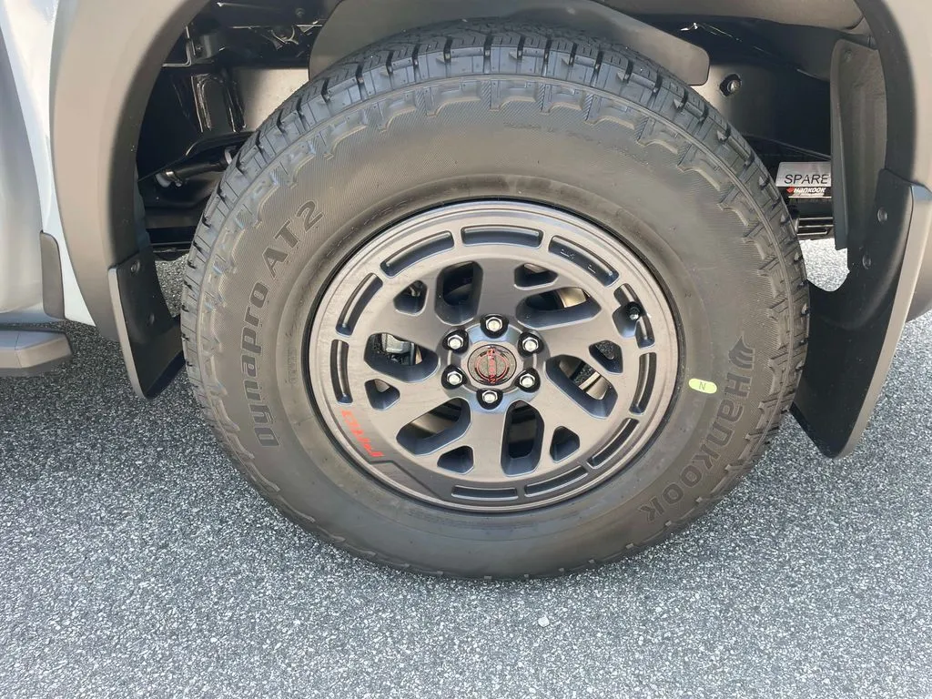 2025 Nissan Frontier PRO-X - Photo 8