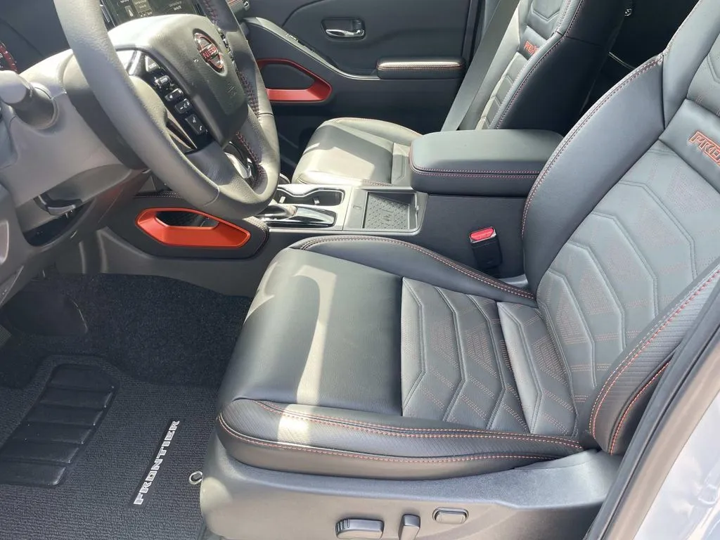 2025 Nissan Frontier PRO-X - Photo 17