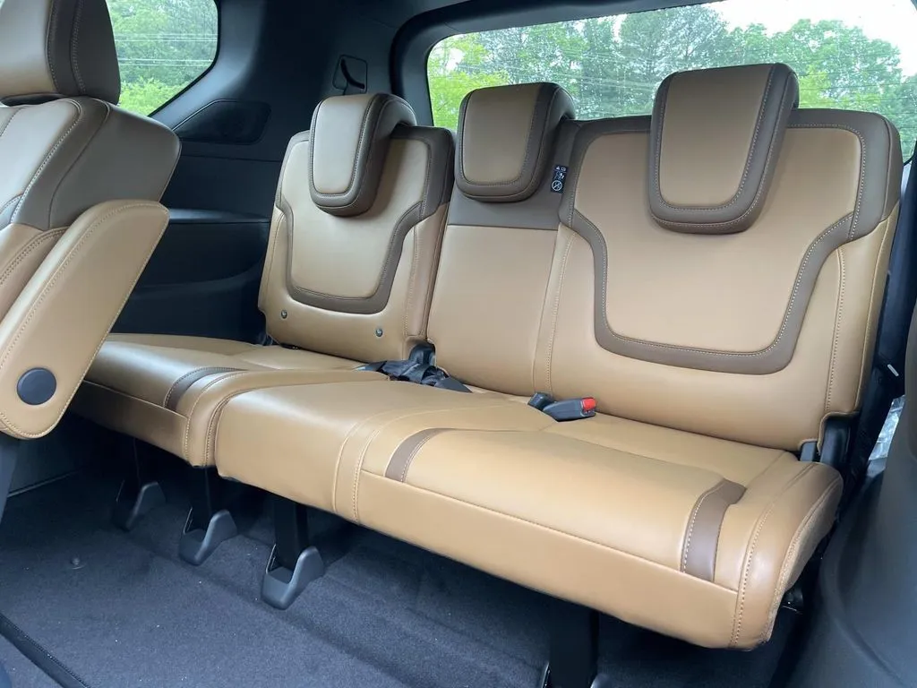2025 Nissan Armada SL - Photo 9