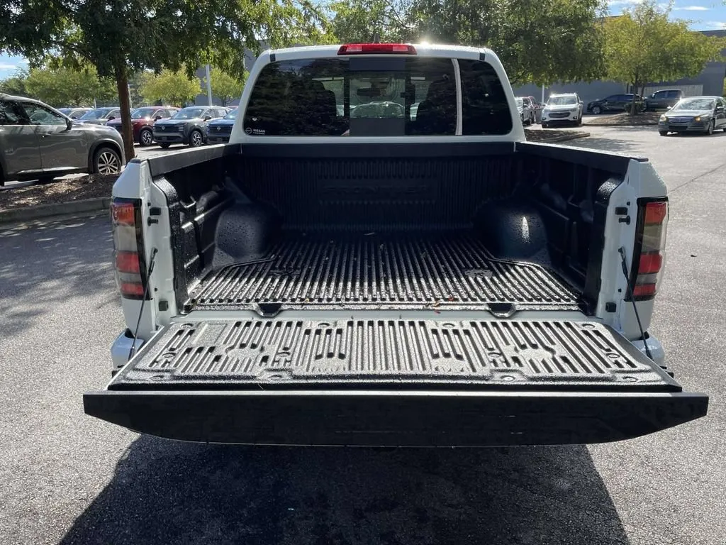 2026 Nissan Frontier SV - Photo 8