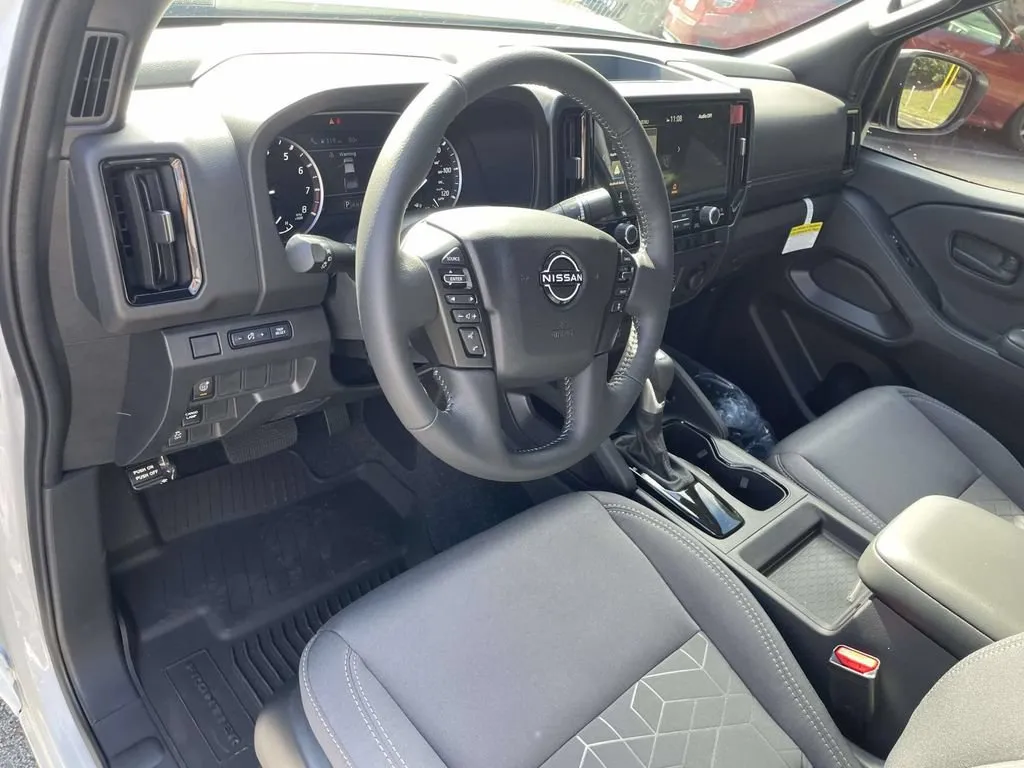2026 Nissan Frontier SV - Photo 16
