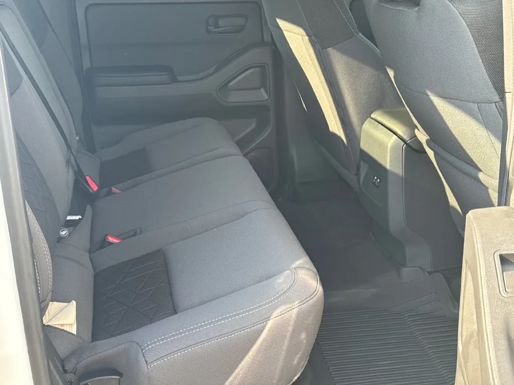 2026 Nissan Frontier SV - Photo 15