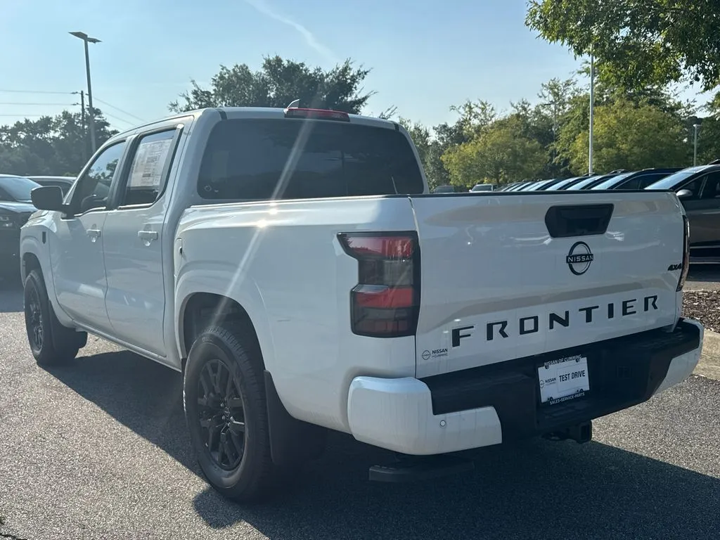 2026 Nissan Frontier SV - Photo 7