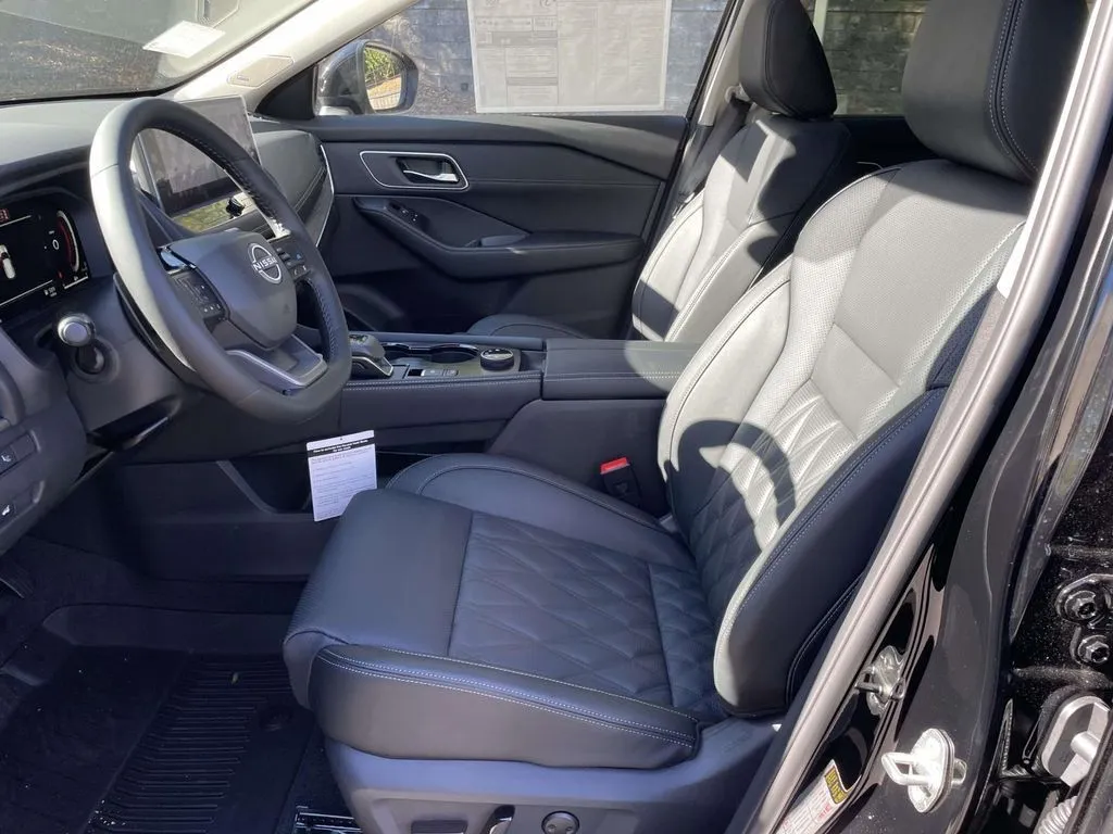2026 Nissan Rogue Platinum - Photo 20
