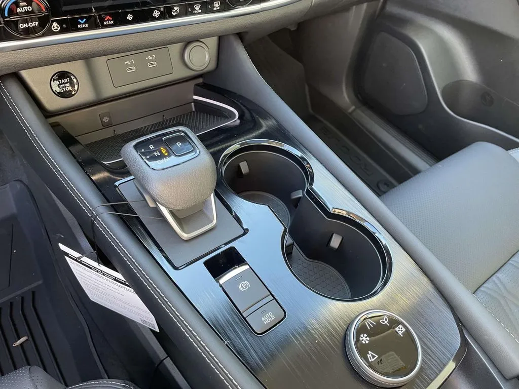 2026 Nissan Rogue Platinum - Photo 22