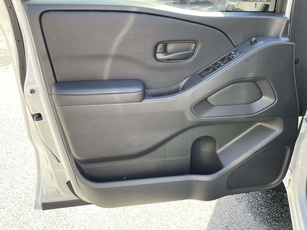 2026 Nissan Frontier SV - Photo 13