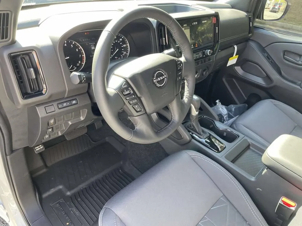 2026 Nissan Frontier SV - Photo 16