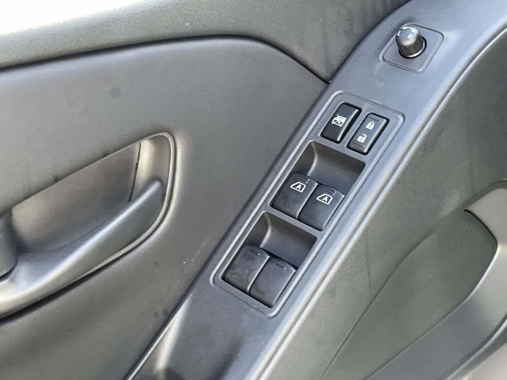 2026 Nissan Frontier SV - Photo 14