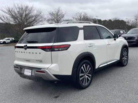 More photos of 2022 Nissan Pathfinder Platinum at Nissan Of Cumming, GA