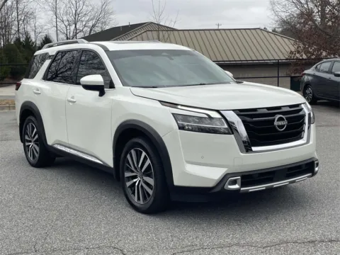 More photos of 2022 Nissan Pathfinder Platinum at Nissan Of Cumming, GA