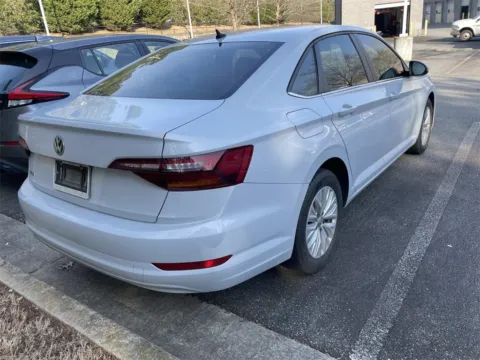 More photos of 2019 Volkswagen Jetta 1.4T SE at Nissan Of Cumming, GA