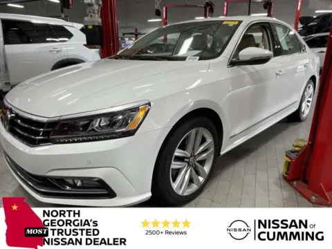 White 2017 Volkswagen Passat 1.8T SE for sale in Cumming, GA