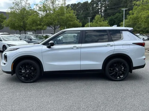 More photos of 2026 Nissan Rogue Plug-In Hybrid SL at Nissan Of Cumming, GA