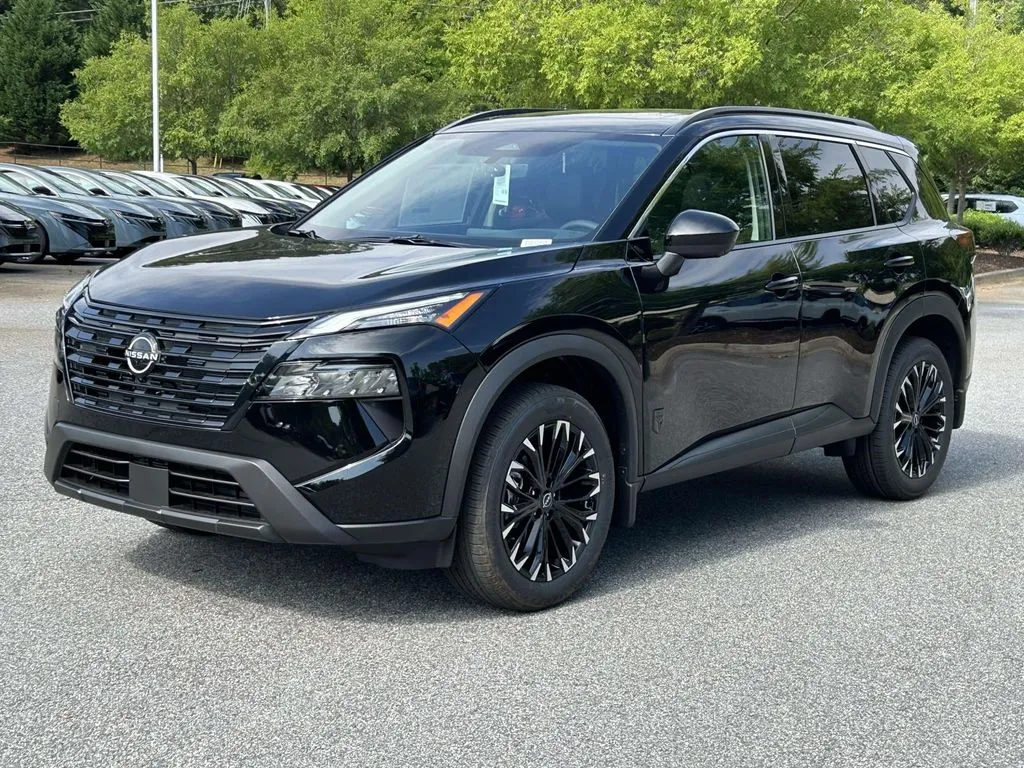2026 Nissan Rogue Dark Armor's photo