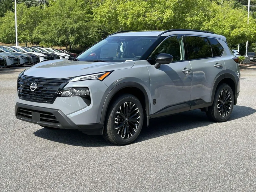2026 Nissan Rogue Dark Armor's photo
