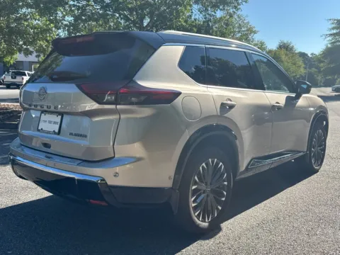More photos of 2024 Nissan Rogue Platinum at Nissan Of Cumming, GA