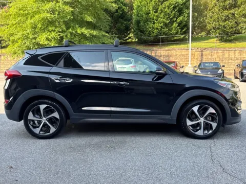 More photos of 2016 Hyundai Tucson Limited at Nissan Of Cumming, GA