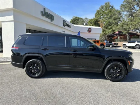 More photos of 2025 Jeep Grand Cherokee L Altitude X at Step One Chrysler Dodge Jeep Ram Fiat Crestview, FL