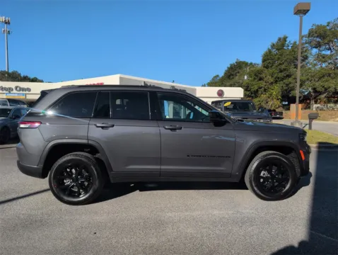 More photos of 2025 Jeep Grand Cherokee Altitude X at Step One Chrysler Dodge Jeep Ram Fiat Crestview, FL