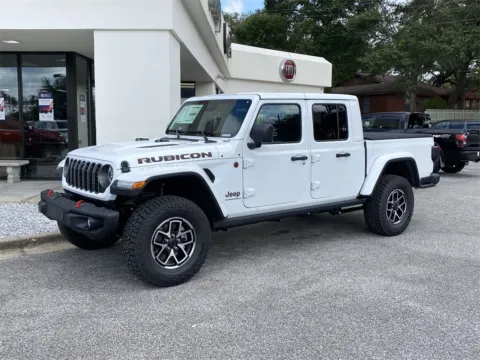 More photos of 2025 Jeep Gladiator Rubicon at Step One Chrysler Dodge Jeep Ram Fiat Crestview, FL