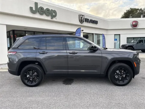 More photos of 2025 Jeep Grand Cherokee at Step One Chrysler Dodge Jeep Ram Fiat Crestview, FL