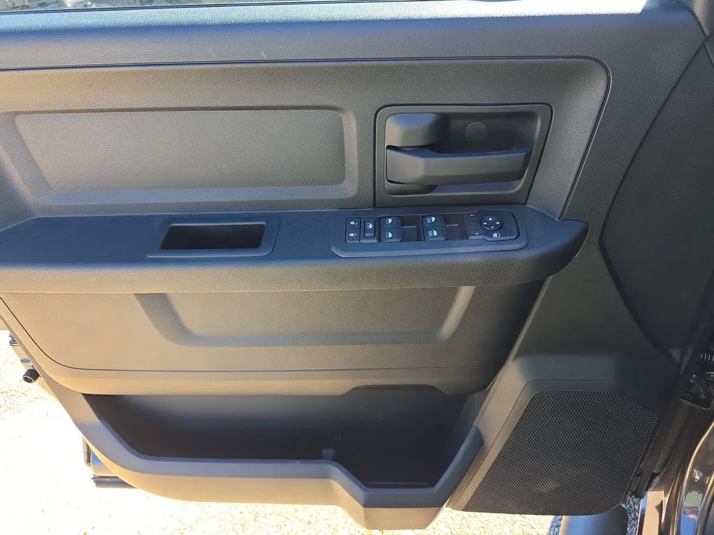 2026 RAM 2500 Tradesman - Photo 18