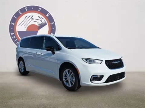 Photos of 2026 Chrysler Pacifica Select for sale in Crestview, FL at Step One Chrysler Dodge Jeep Ram Fiat Crestview