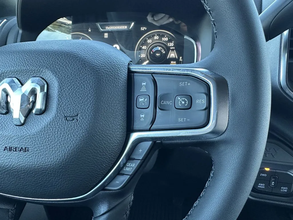 2026 RAM 3500 Laramie - Photo 28