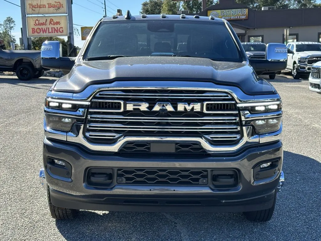 2026 RAM 3500 Laramie - Photo 4