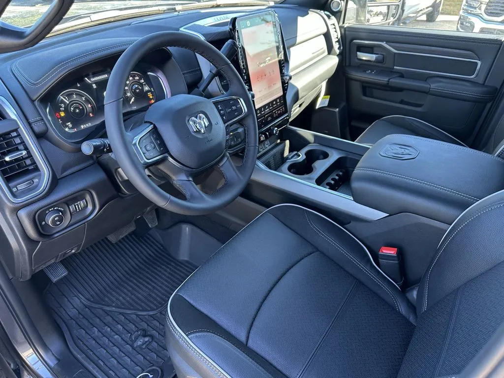 2026 RAM 3500 Laramie - Photo 11