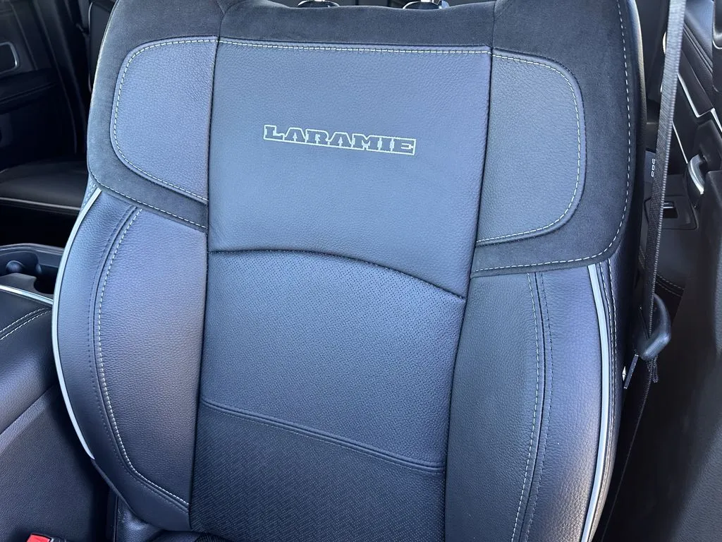 2026 RAM 3500 Laramie - Photo 25