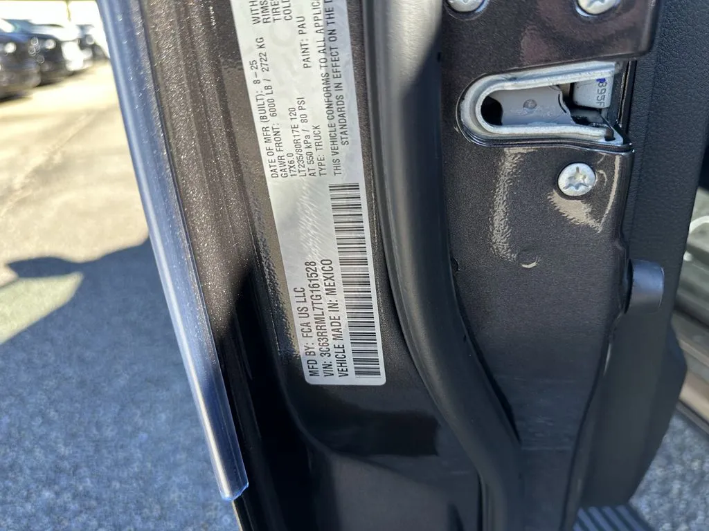 2026 RAM 3500 Laramie - Photo 41