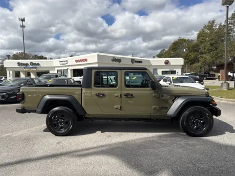 More photos of 2026 Jeep Gladiator Sport at Step One Chrysler Dodge Jeep Ram Fiat Crestview, FL