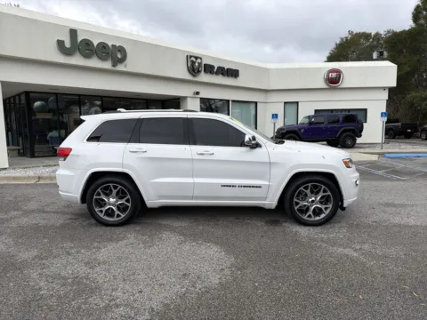 More photos of 2020 Jeep Grand Cherokee Overland at Step One Chrysler Dodge Jeep Ram Fiat Crestview, FL
