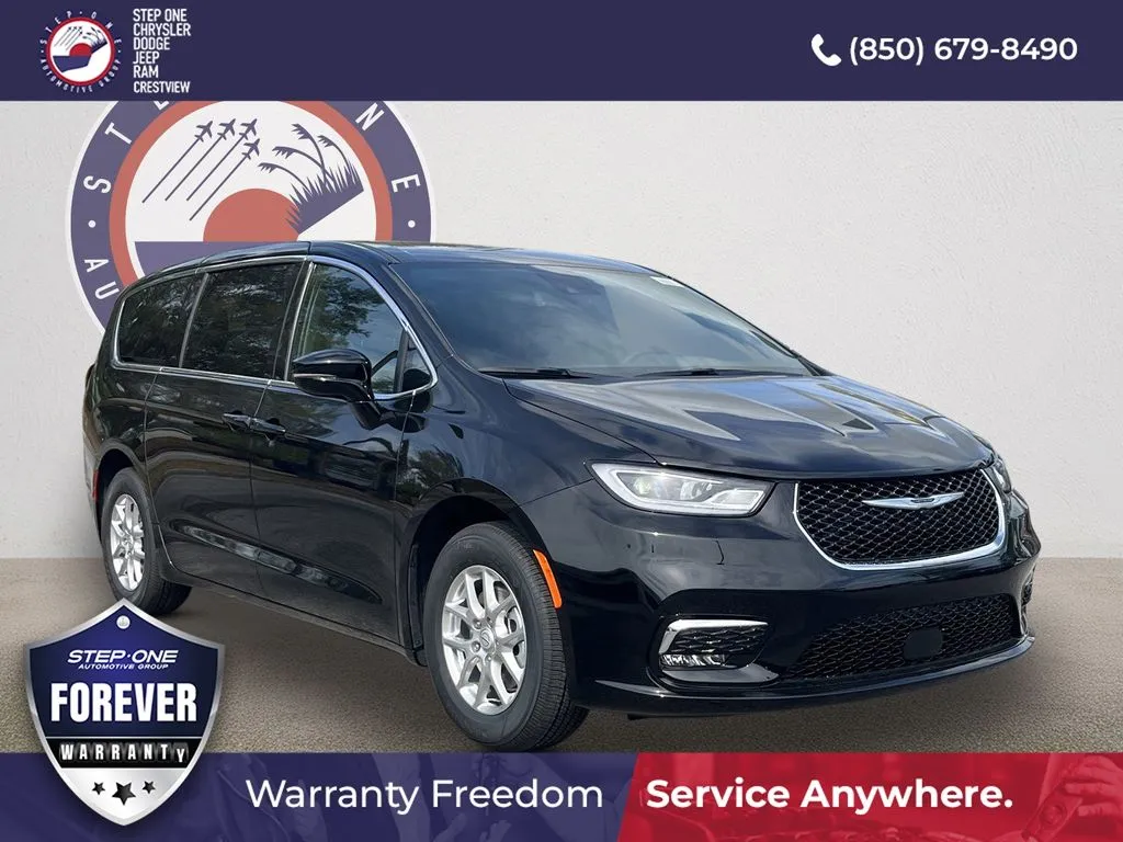 2026 Chrysler Pacifica Select's photo