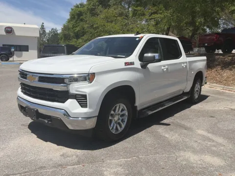 Photos of 2025 Chevrolet Silverado 1500 LT for sale in Crestview, FL at Step One Chrysler Dodge Jeep Ram Fiat Crestview