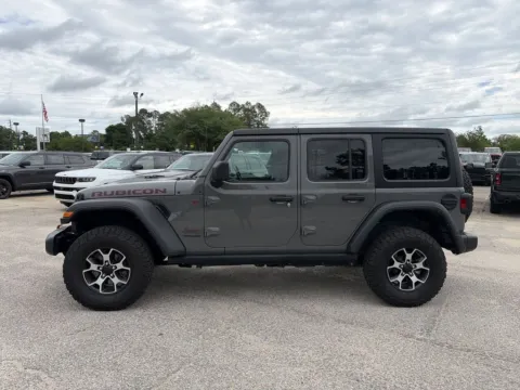 More photos of 2022 Jeep Wrangler Unlimited Rubicon at Step One Chrysler Dodge Jeep Ram Fiat Crestview, FL
