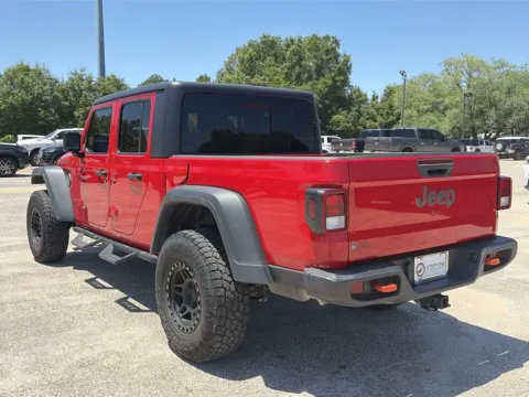 More photos of 2021 Jeep Gladiator Mojave at Step One Chrysler Dodge Jeep Ram Fiat Crestview, FL