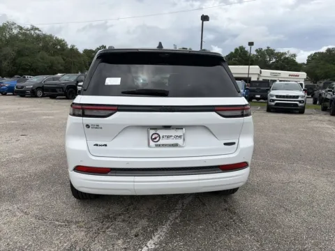 More photos of 2026 Jeep Grand Cherokee Summit at Step One Chrysler Dodge Jeep Ram Fiat Crestview, FL