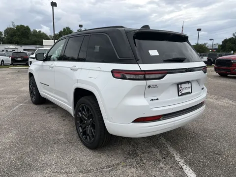 More photos of 2026 Jeep Grand Cherokee Summit at Step One Chrysler Dodge Jeep Ram Fiat Crestview, FL