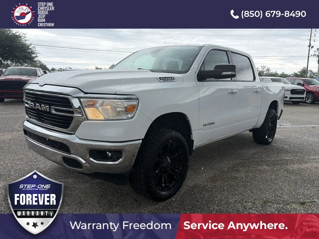 2019 RAM 1500 Big Horn/Lone Star 4x4 Crew Cab 5'7's photo