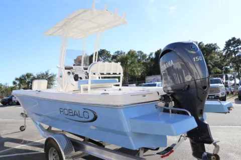 More photos of 2024 Robalo 206 Cayman at Longshore Boats Charleston, SC