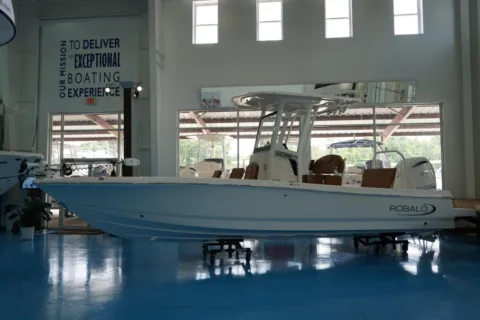 Another view of 2025 Robalo 246 Cayman for sale in Charleston, SC at Longshore Boats Charleston
