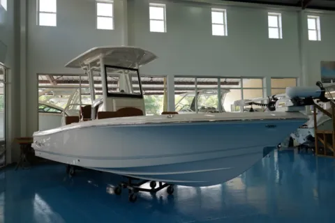 Photos of 2025 Robalo 246 Cayman for sale in Charleston, SC at Longshore Boats Charleston