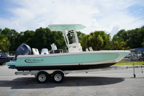 Photos of 2024 Robalo 226 Cayman for sale in Charleston, SC at Longshore Boats Charleston
