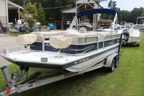 Photos of 2014 Hurricane FunDeck 226 for sale in Bluffton, SC at Longshore Boats Bluffton