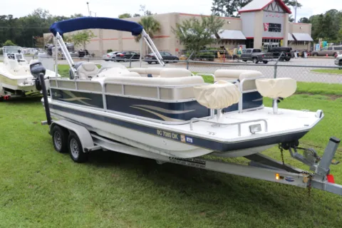 Another view of 2014 Hurricane FunDeck 226 for sale in Bluffton, SC at Longshore Boats Bluffton